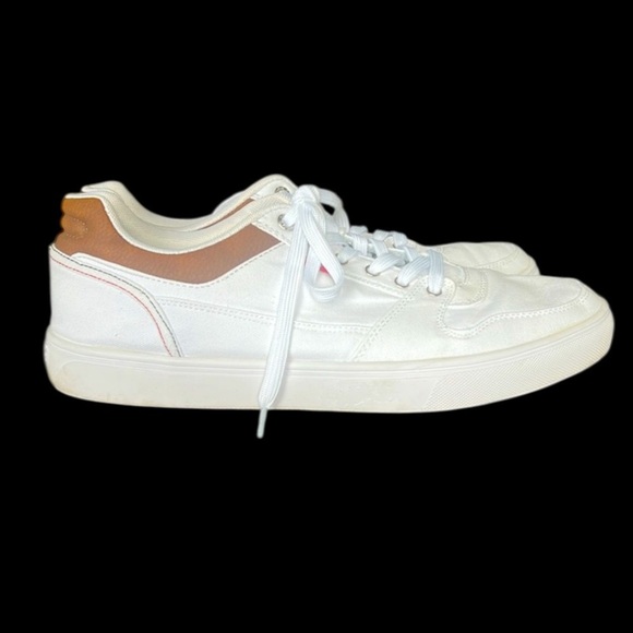 Levi’s Carter men’s sneakers very good condition size 13 - Picture 1 of 14